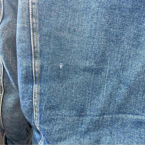 Women's Blue Denim Jacket with Sherpa Lining - Picture 6 of 15